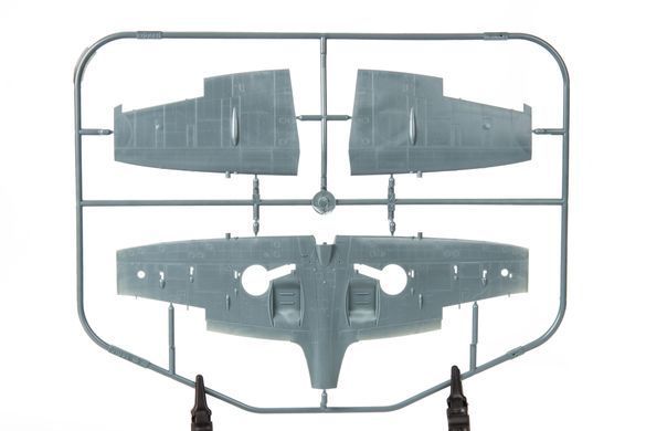 Збірна модель 1:48 літак Spitfire Mk.VIII WEEKEND edition Eduard 84154