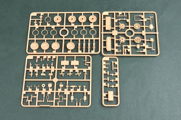 Assembled model 1:35 Swedish BMP CV90-40 HobbyBoss 82474