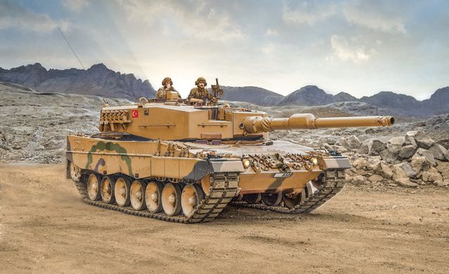 Сборная модель 1/35 танк "Леопард" Leopard 2A4 Italeri 6559