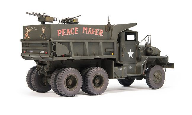 Assembled model 1:35 dump truck US M51A2 5-ton 6x6 Dump Gun Truck AFV Club 35351