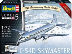Сборная модель военно-транспортного Самолета Douglas C-54D Berlin Airlift "70th Anniversary" Limited Edition Revell 03910 1:72