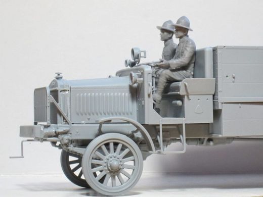 Фигуры 1/35 Водители США (1917-1918) (2 Фигуры) ICM 35706