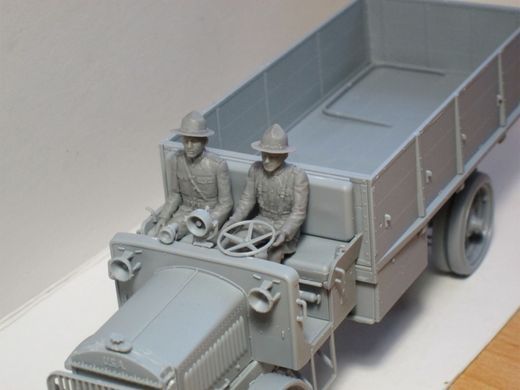 Фигуры 1/35 Водители США (1917-1918) (2 Фигуры) ICM 35706