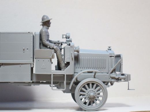 Фигуры 1/35 Водители США (1917-1918) (2 Фигуры) ICM 35706