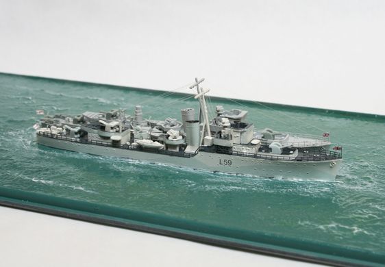 Збірна модель 1/700 ескортний есмінець класу HMS Zetland 1942 Hunt II IBG Models 70006
