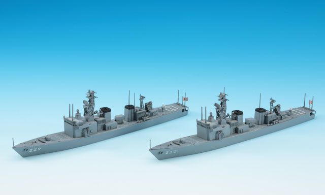 Сборная модель 1/700 эсминец JMSDF DE 229/230 Abukuma Jintsu Hasegawa 49013