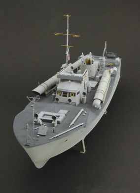 Assembled model 1/35 boat Vosper 72 '6' 'MTB 77 Italeri 5610