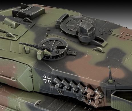 Стартовий набір 1/35 танк Leopard 2 A6/A6NL Revell 63281