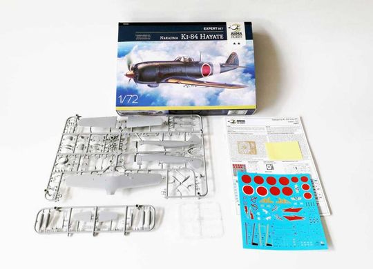 Збірна модель 1/72 гвинтовий літак Nakajima Ki-84 Hayate Expert Set Arma Hobby 70051