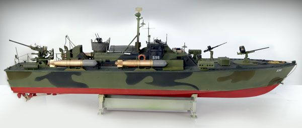 Сборная модель 1/35 быстрый атакующий корабель Elco 80' Torpedo Boat PT-596 PRM Edition Italeri 5602
