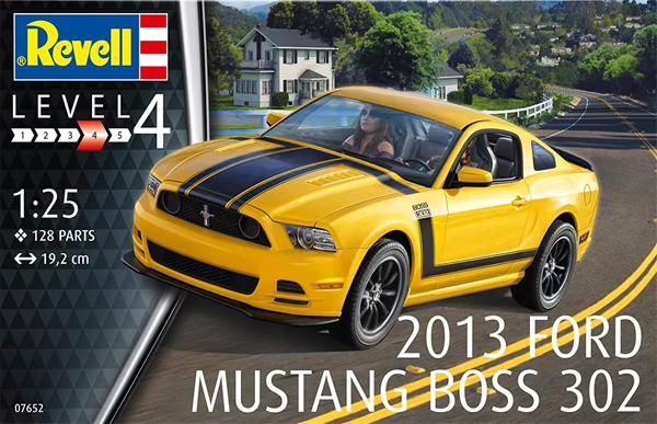 Сборная модель автомобиля 2013 Ford Mustang Boss 302 Revell 07652 1:25