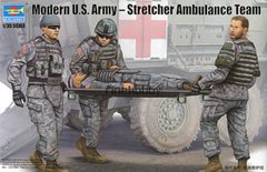 Сборная модель 1/35 фигур Modern U.S. Army - Stretcher Ambulance Team Trumpeter 00430