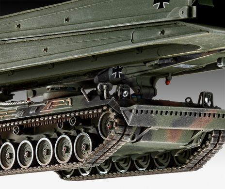 Сборная модель Танк Leopard 1A5 & мостоукладчик Bridgela Revell 03307