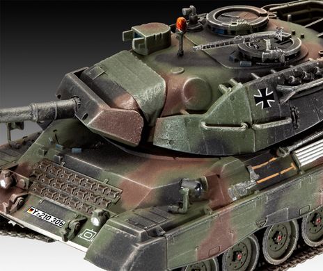 Сборная модель Танк Leopard 1A5 & мостоукладчик Bridgela Revell 03307