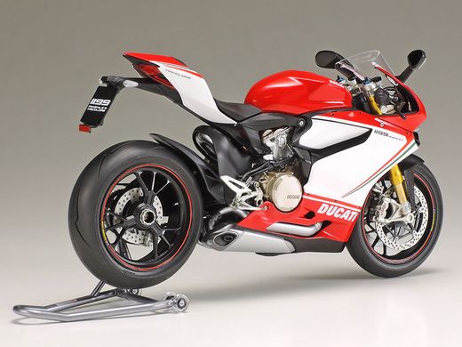 Сборная модель 1/12 спортивный мотоцикл Ducati 1199 Panigale S Tricolore Tamiya 14132