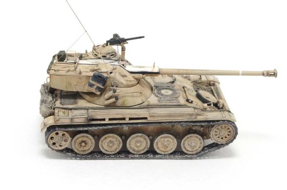 Збірна модель 1/72 французький легкий танк AMX-13/75 ACE 72445