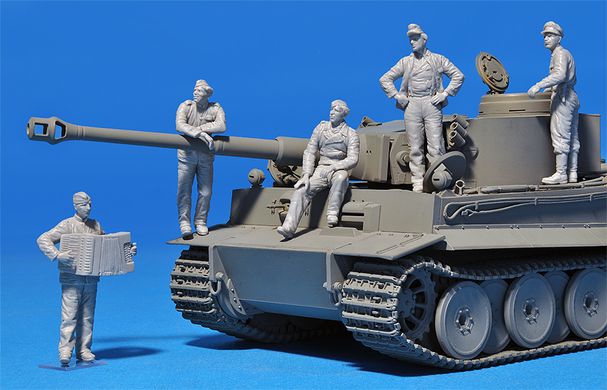 Набір 1/35 німецький танковий екіпаж Нормандія 1944 Друга світова війна Серія військових мініатюр MiniArt 35275