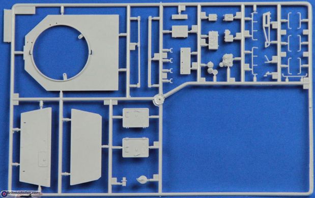 Збірна модель 1/35 китайська самохідна артилерійська установка PLZ-83A Self Gun Trumpeter 05536