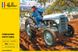 Сборная модель 1/24 британский сельскохозяйственный трактор Ferguson Petit Gris Heller 81401