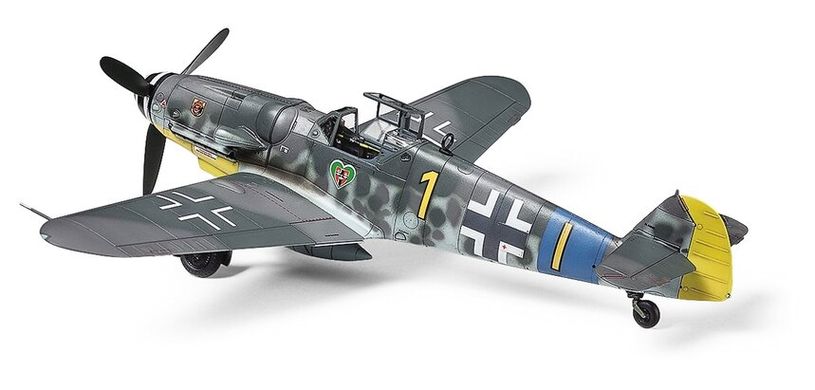 Prefab model 1/72 fighter Messerschmitt Bf 109 G Tamiya 60790