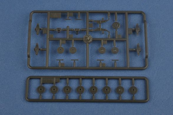 Assembled model 1:35 Soviet tank T-26 Light Infantry Tank Mod.1935 Hobby Boss 82496