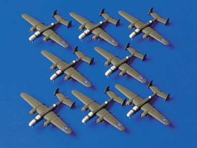 Сборная модель 1/700 винтовые самолеты B-25 Mitchell Bomber Tamiya 31515