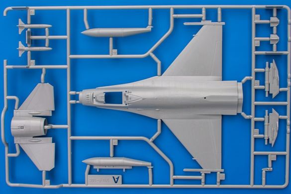 Збірна модель 1/72 багатоцільовий винищувач ВПС США F-16C MCP Academy 12541