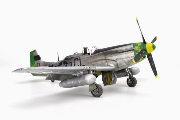 Збірна модель 1/48 літак P-51D-10 Mustang Weekend Edition Eduard 84184