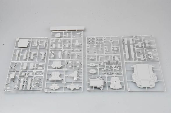 Збірна модель 1:350 корабель Admiral Lazarew Trumpeter 04521