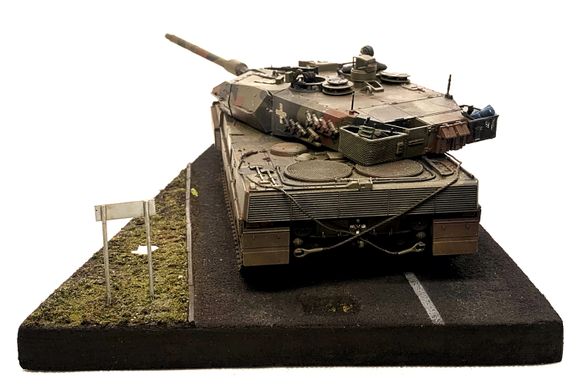 Готова діорама 1/35 Танк Leopard 2А6 на озброєнні ЗСУ Маріуполь 1102057
