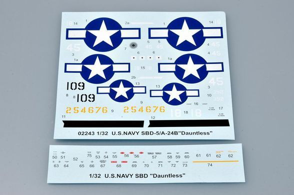 Сборная модель 1:32 самолет US Navy SBD-5/A-24B Dauntless Trumpeter 02243
