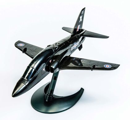 Prefab model aircraft designer BAe Hawk Quickbuild Airfix J6003
