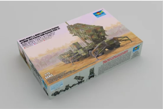 Збірна модель 1/72 M983 HEMTT & M901 Launching Station of MIM-104 Patriot SAM System Trumpeter 07158