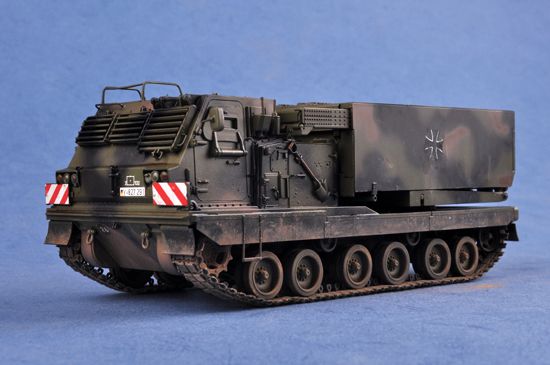 Збірна модель 1/35 САУ Mittleres Artillerie Raketen System (MARS) Trumpeter 01046