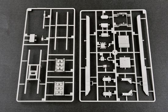 Збірна модель 1/35 САУ Mittleres Artillerie Raketen System (MARS) Trumpeter 01046