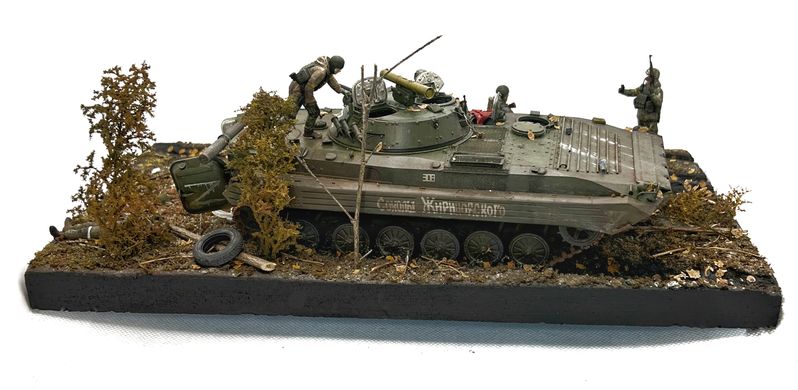 Готова діорама 1/35 знищена кацапська БМП-2 1102050