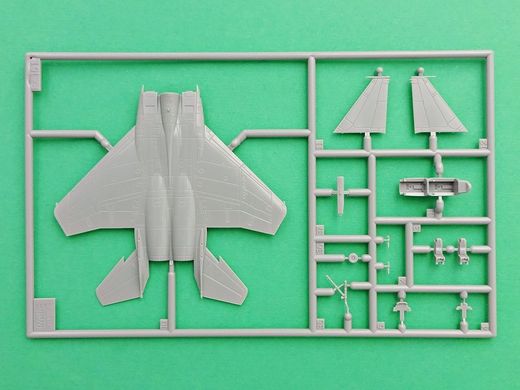 Збірна модель 1/144 літак F-15E Strike Eagle & bombs Model Set Revell 63972