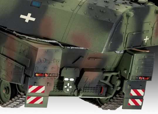 Сборная модель 1/72 танк Panzerhaubitze 2000 Revell 03347
