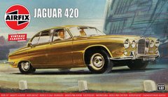 Prefab model 1/32 car Jaguar 420 Airfix A03401V