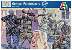 Сборная модель 1/72 фигуры немецкие парашютисты "Зеленые дьяволы" 50 фигур Italeri 6045