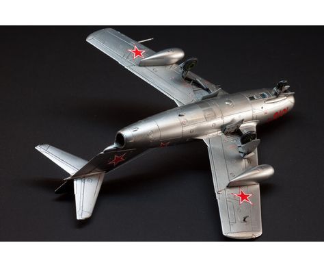 Збірна модель 1/72 літак UTI MiG-15 ProfiPack Eduard 7055
