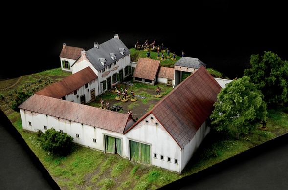 Prefab model 1/72 battle set La Haye Sainte Waterloo 1815 Italeri 6197