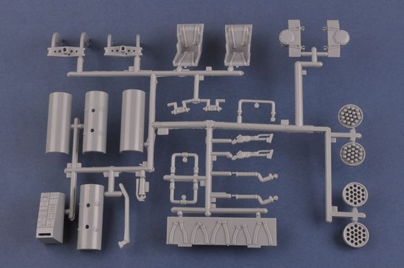 Збірна модель 1:18 гелікоптер UH-1 Huey B Hobby Boss 81806