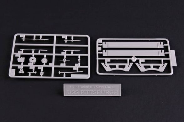 Збірна модель 1:700 корабель USS Pittsburgh CA-72 1944 Trumpeter 05726