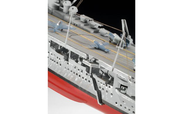 Prefab model of the German aircraft carrier "Graf Zeppelin" Graf Zeppelin Revell 05164