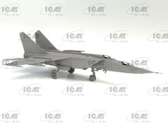 Збірна модель 1/72 літак MіГ-25ПУ, Радянський учбовий літак ICM 72178