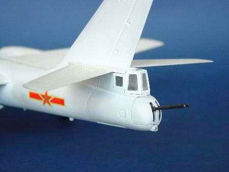 Збірна модель 1/72 легкий бомбардувальник Harbin H-5 Trumpeter 01603