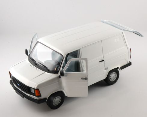 Сборная модель 1/24 автомобиль Ford Transit Mk.2 Italeri 3687