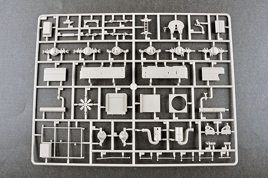 Збірна модель 1/35 тактичний пожежний автомобіль M1142 Trumpeter 01067