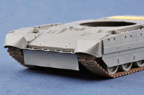 Сборная модель 1/35 танк T-80BVD MBT Trumpeter 05581